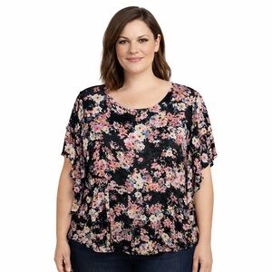 Maurice’s Chic Floral Blouse with a keyhole detail in the back. EUC.